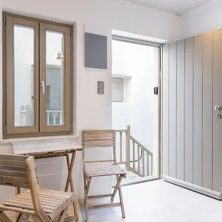 Hébergement de vacances Brand New Duplex In The Centre Of *